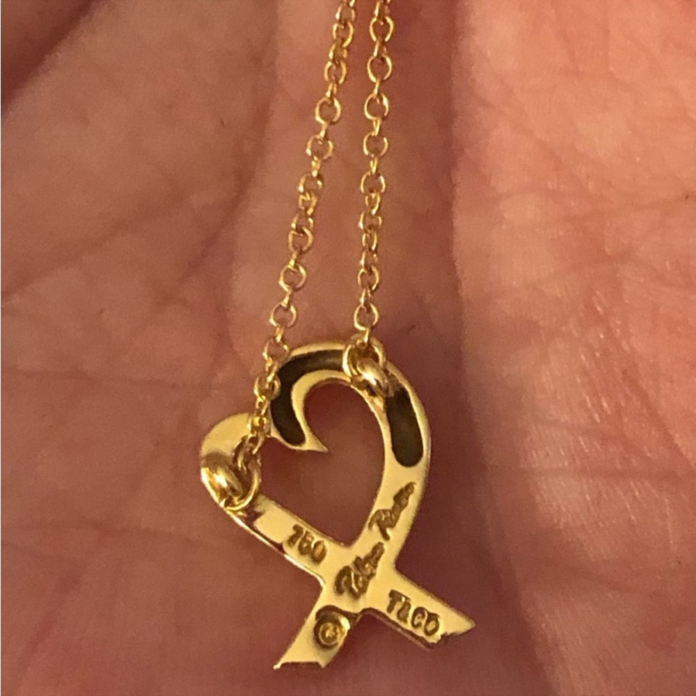 Tiffany & Co loving heart 18k Gold 17 in. necklace - Picture 3 of 10